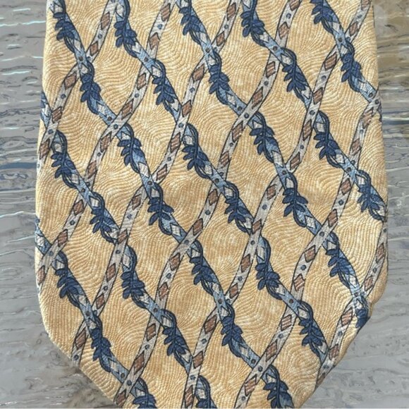 💕2/$30💕Christian Dior Monsieur 100% Silk Tie - Picture 2 of 8